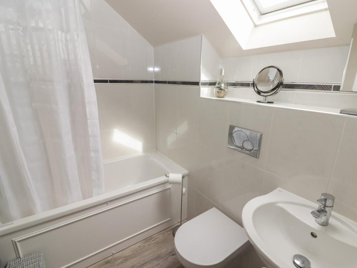 Daffodil Apartment Tenby Esterno foto